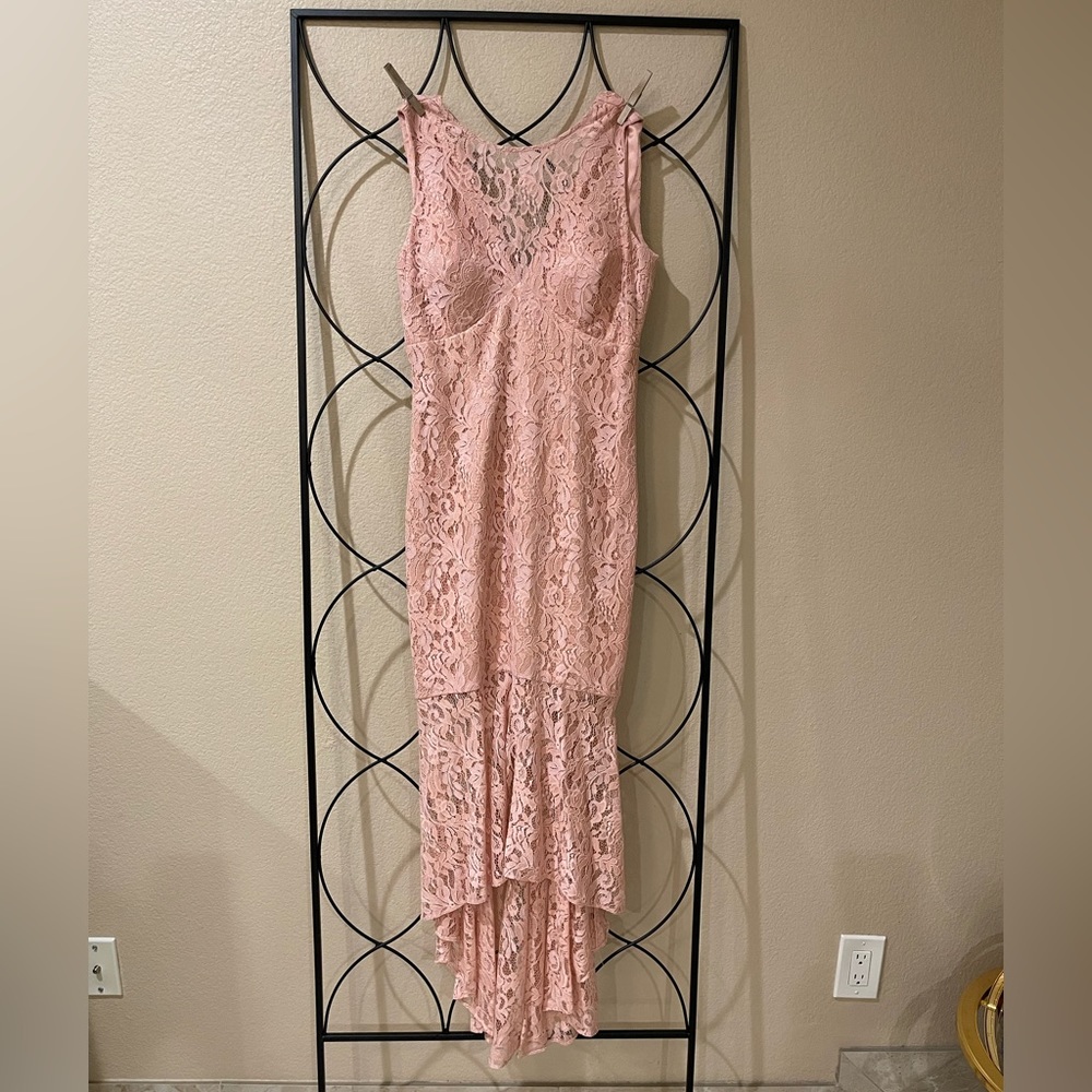 Link pink/dusty rose Vince Camuto cocktail/semi-formal dress. Size 4.